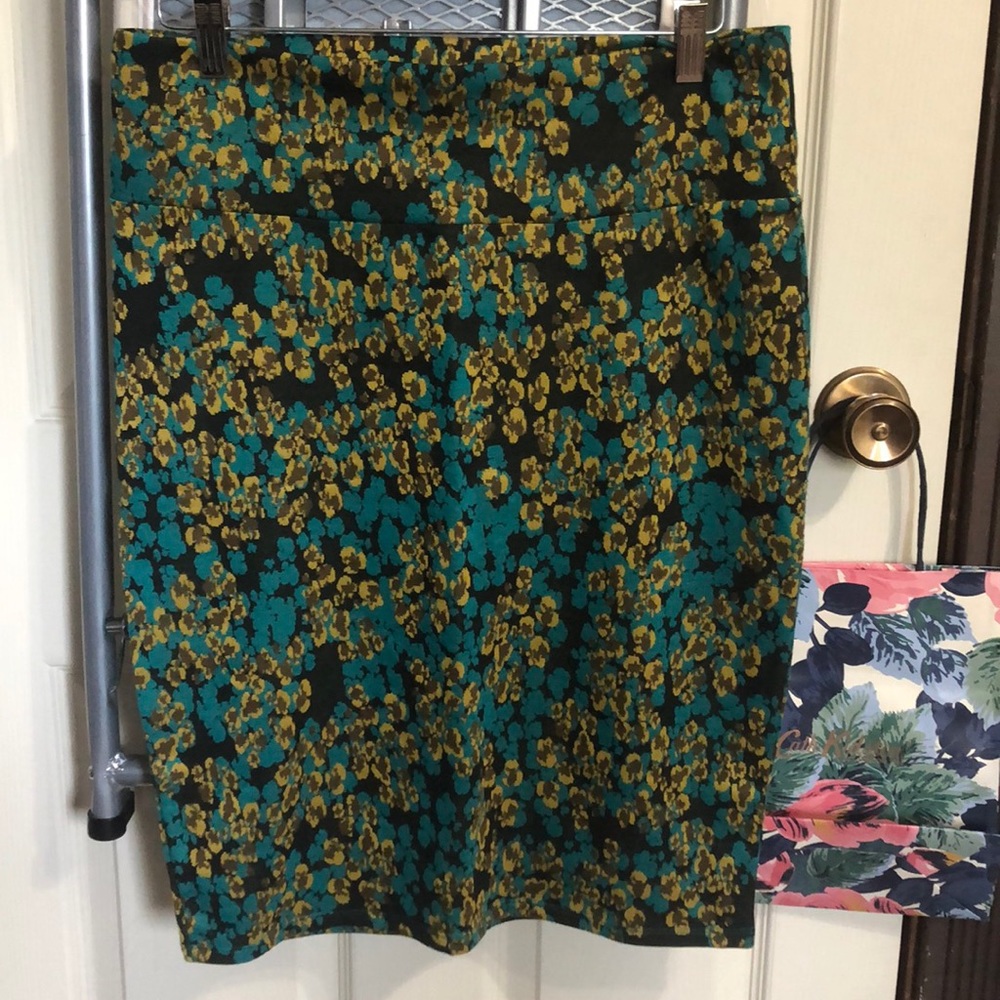 LulaRoe Cassie Large